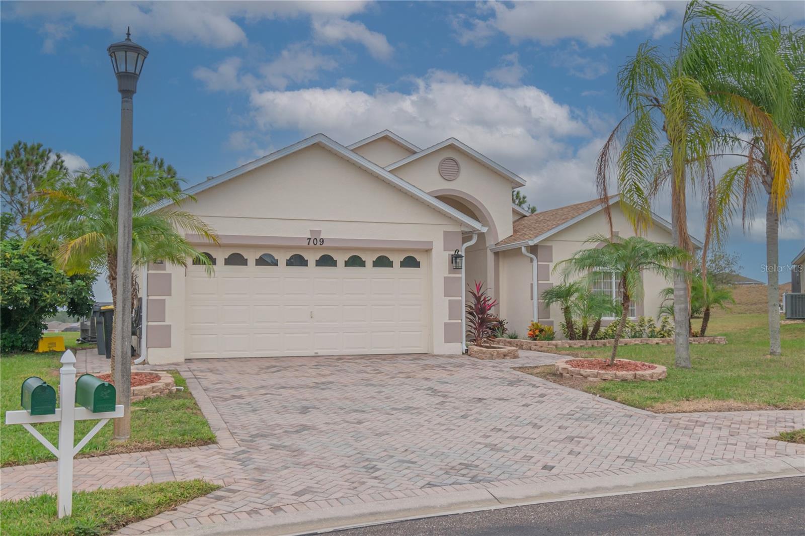 709 KNIGHTSBRIDGE CIR, DAVENPORT, FL, 33896