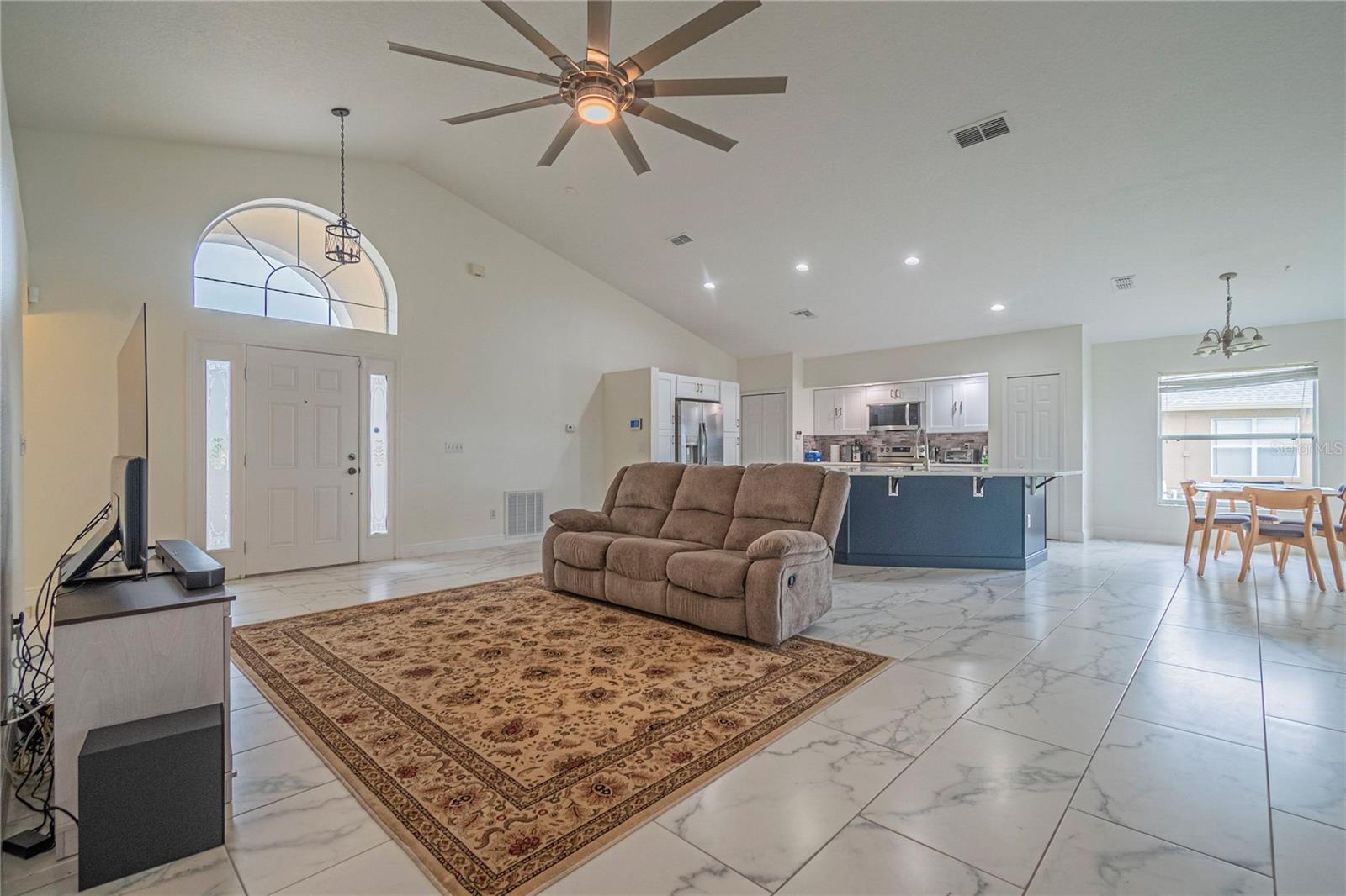 709 KNIGHTSBRIDGE CIR, DAVENPORT, FL, 33896