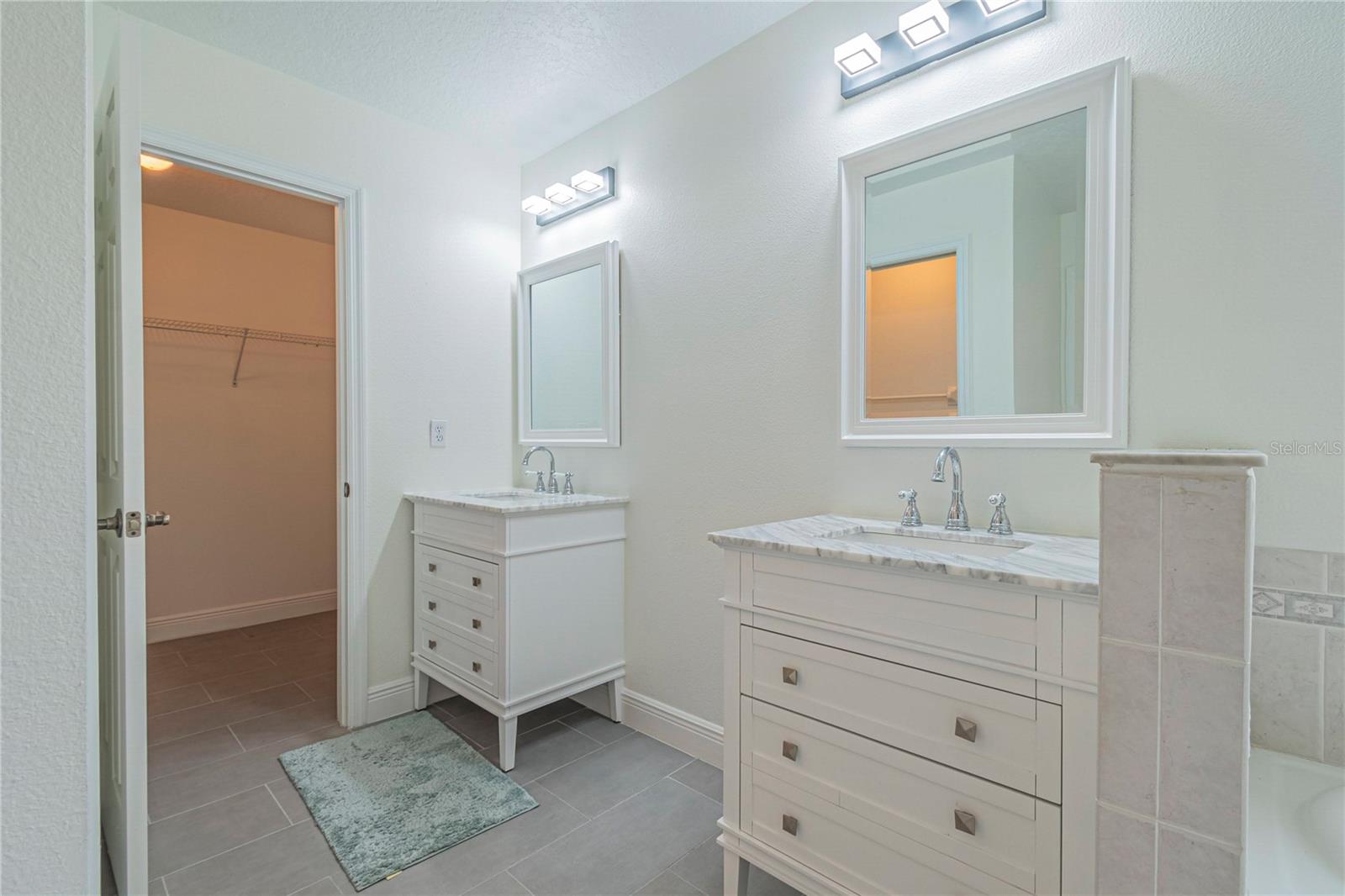 709 KNIGHTSBRIDGE CIR, DAVENPORT, FL, 33896