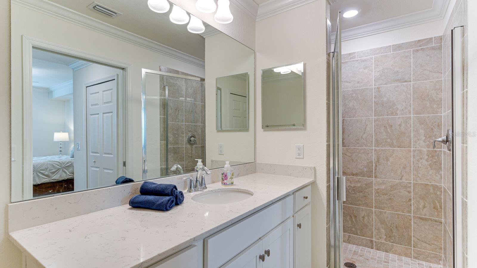 17510 GAWTHROP DR #105, BRADENTON, FL, 34211