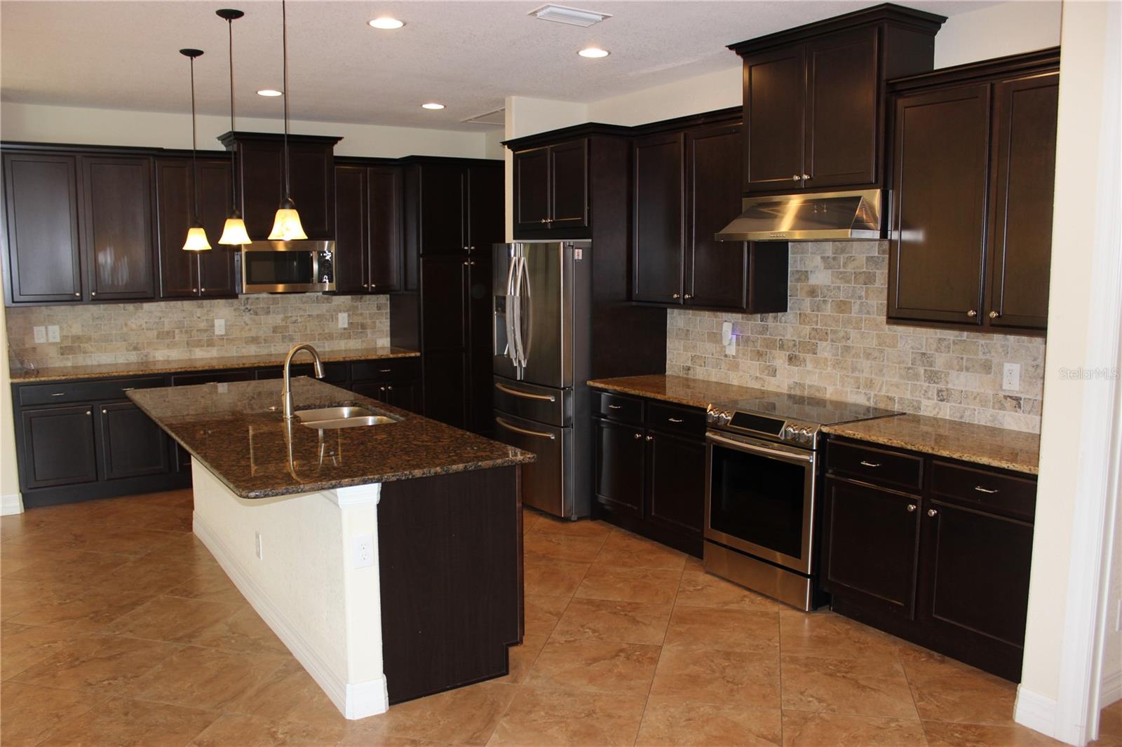 9303 MIGUE CIR, PORT CHARLOTTE, FL, 33981