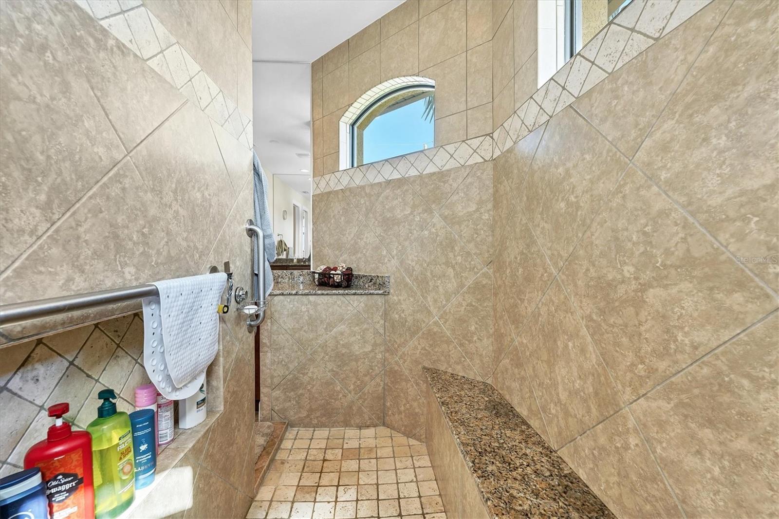 9303 MIGUE CIR, PORT CHARLOTTE, FL, 33981