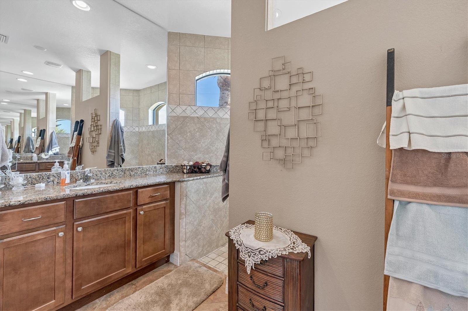 9303 MIGUE CIR, PORT CHARLOTTE, FL, 33981