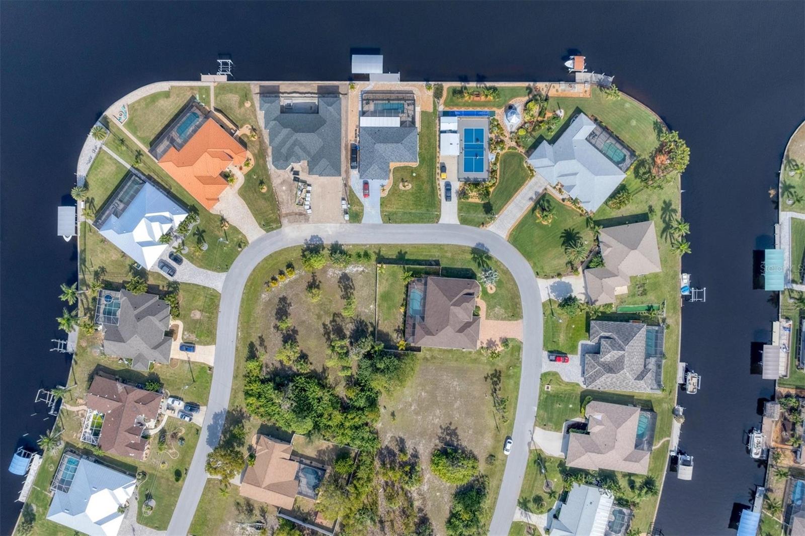 9303 MIGUE CIR, PORT CHARLOTTE, FL, 33981