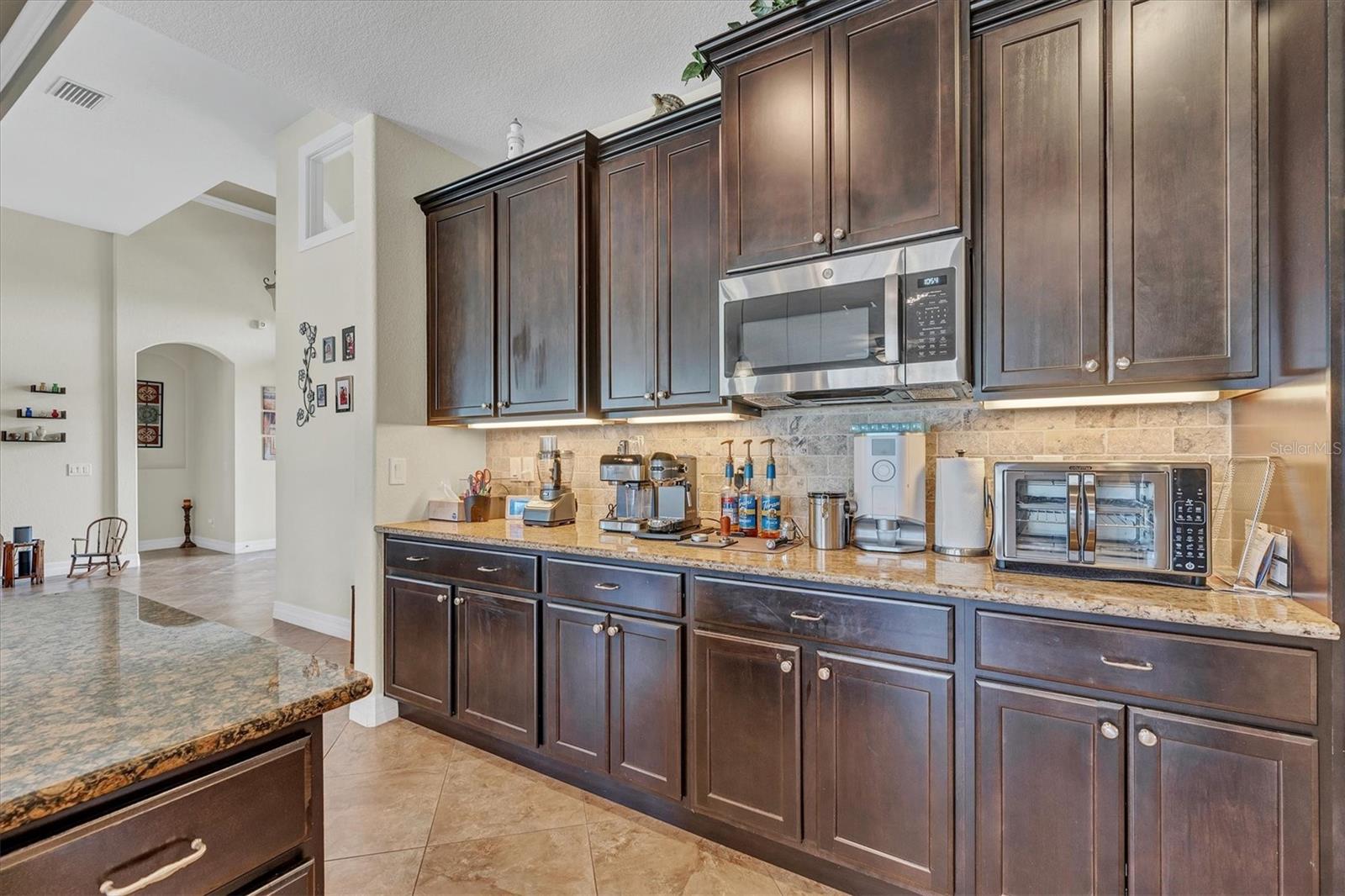 9303 MIGUE CIR, PORT CHARLOTTE, FL, 33981