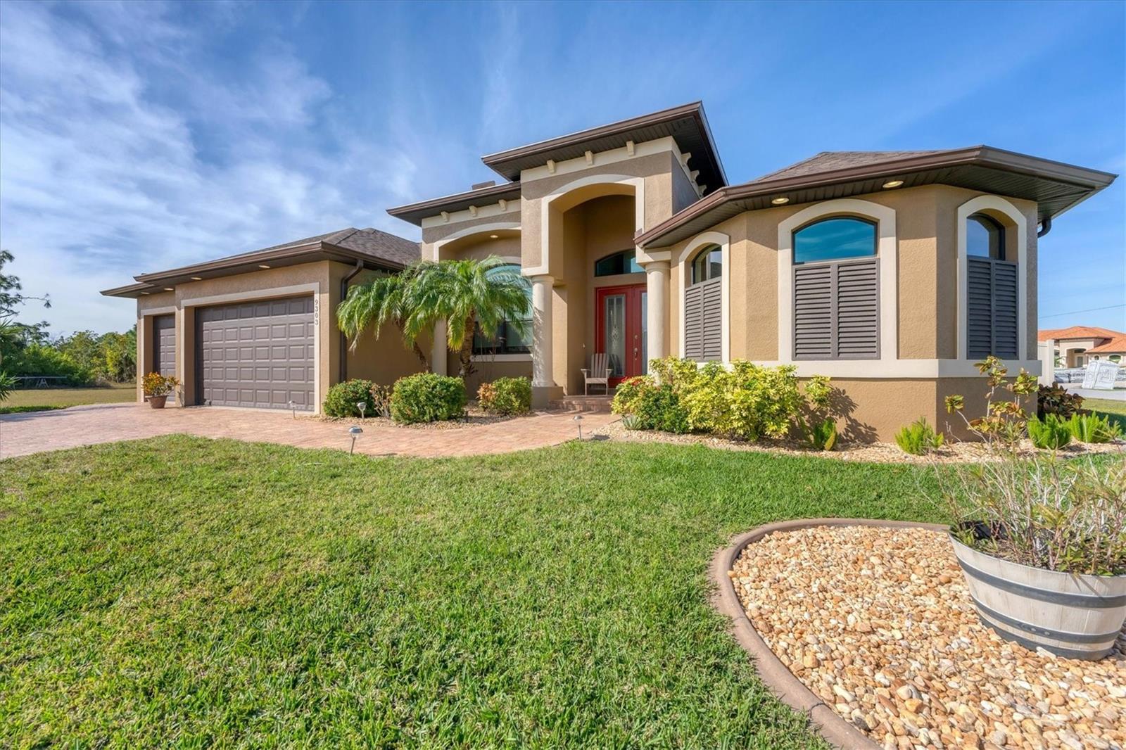 9303 MIGUE CIR, PORT CHARLOTTE, FL, 33981