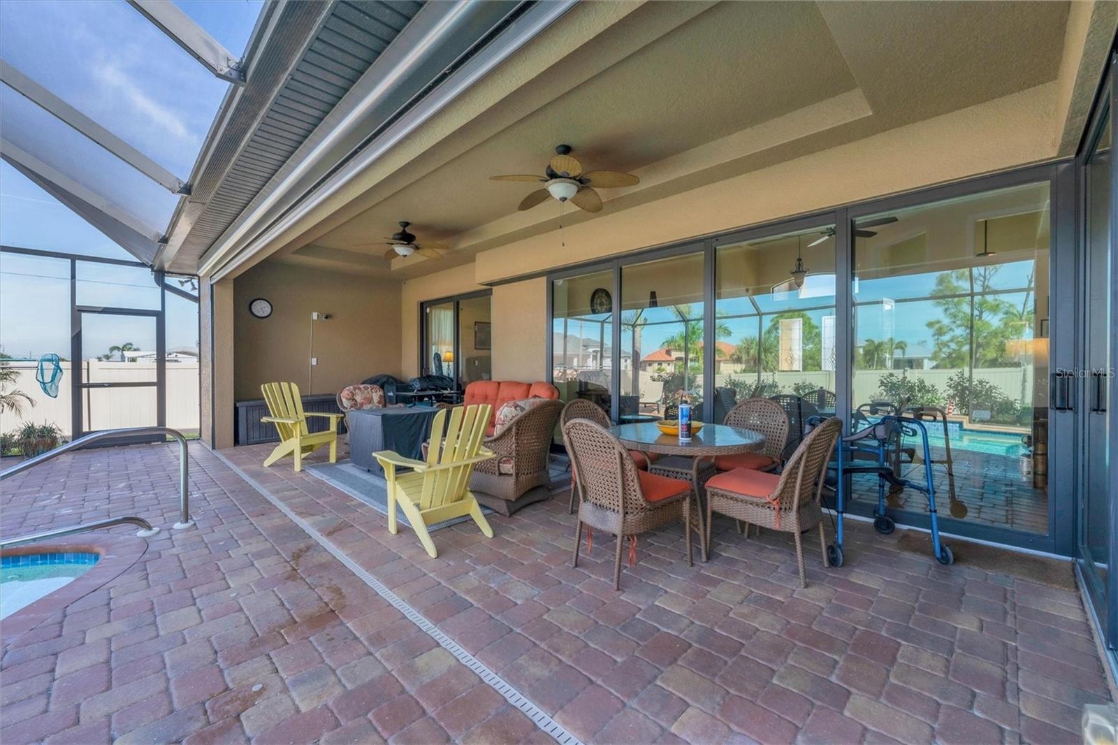 9303 MIGUE CIR, PORT CHARLOTTE, FL, 33981