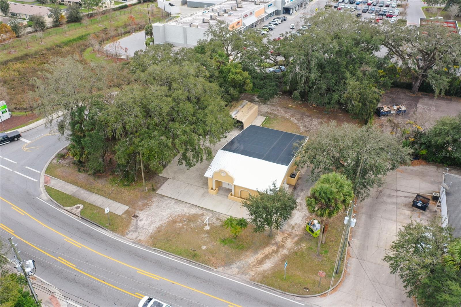 106 E BERESFORD AVE, DELAND, FL, 32724