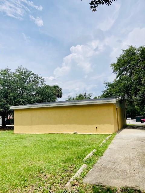 106 E BERESFORD AVE, DELAND, FL, 32724