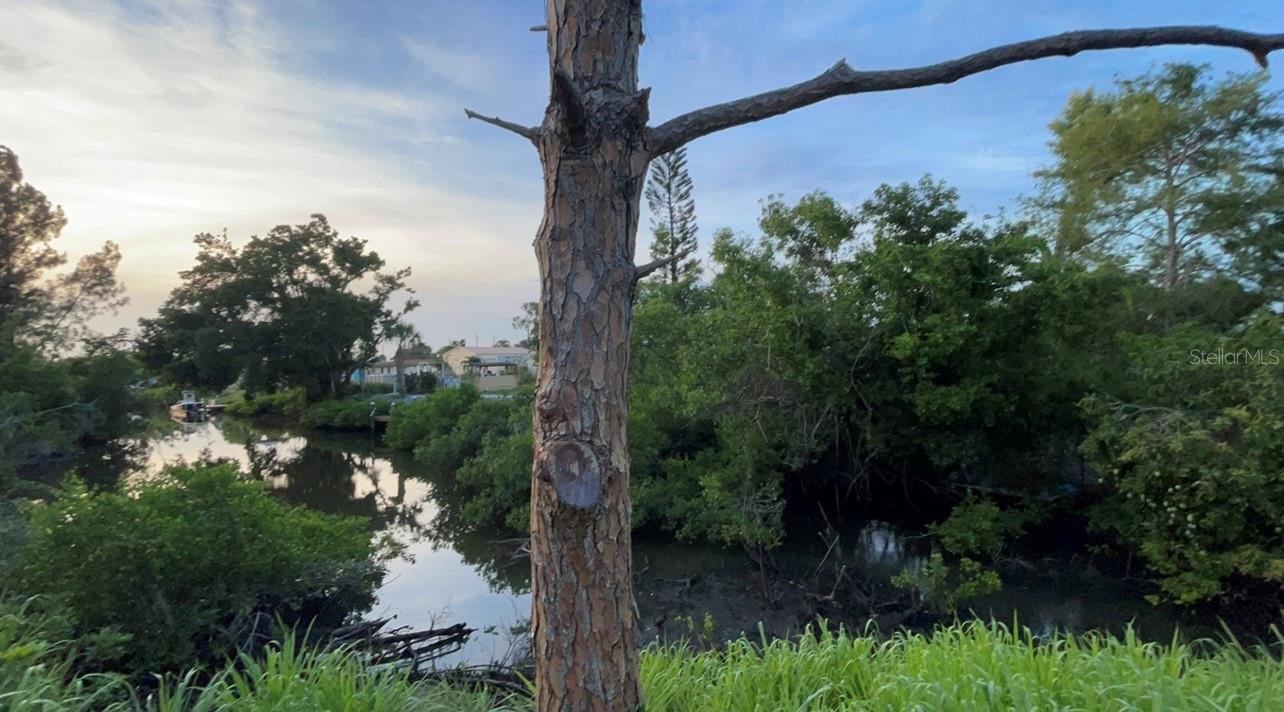 106 BARRE DR NW, PORT CHARLOTTE, FL, 33952