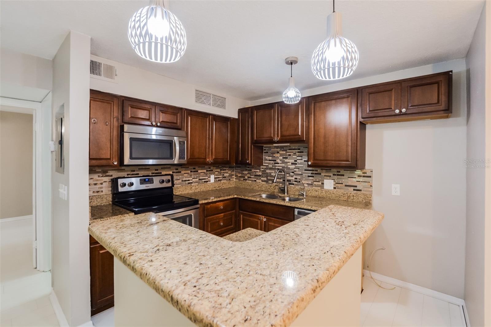 365 FORESTWAY CIR #102, ALTAMONTE SPRINGS, FL, 32701