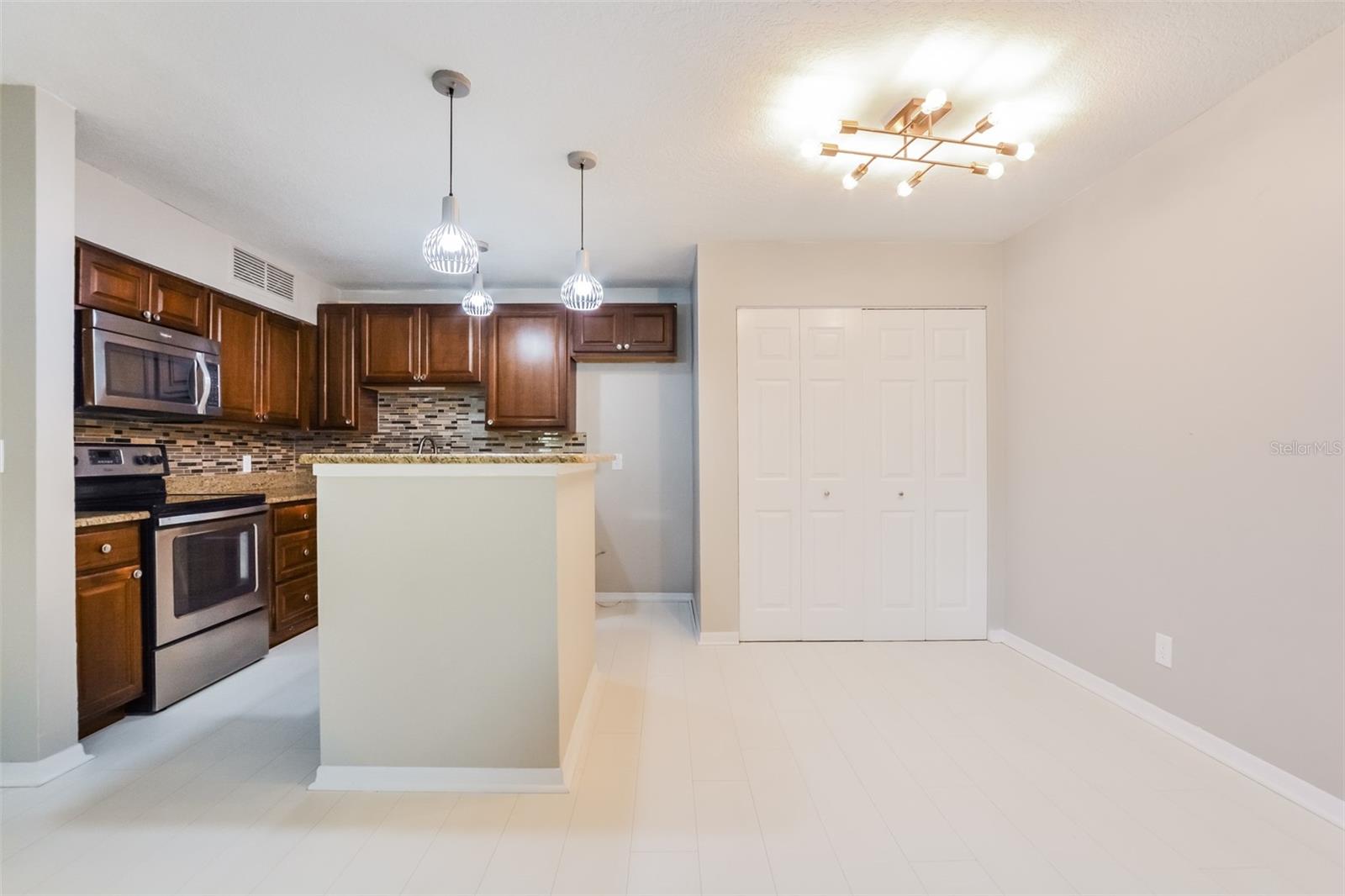 365 FORESTWAY CIR #102, ALTAMONTE SPRINGS, FL, 32701