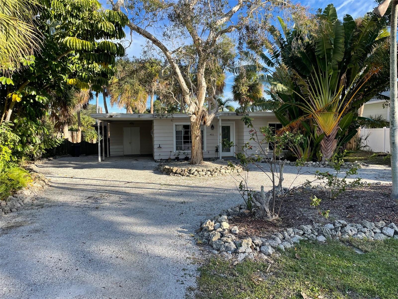 451 AVENIDA DE MAYO, SARASOTA, FL, 34242