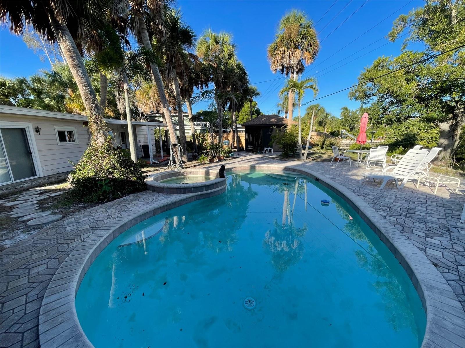 451 AVENIDA DE MAYO, SARASOTA, FL, 34242