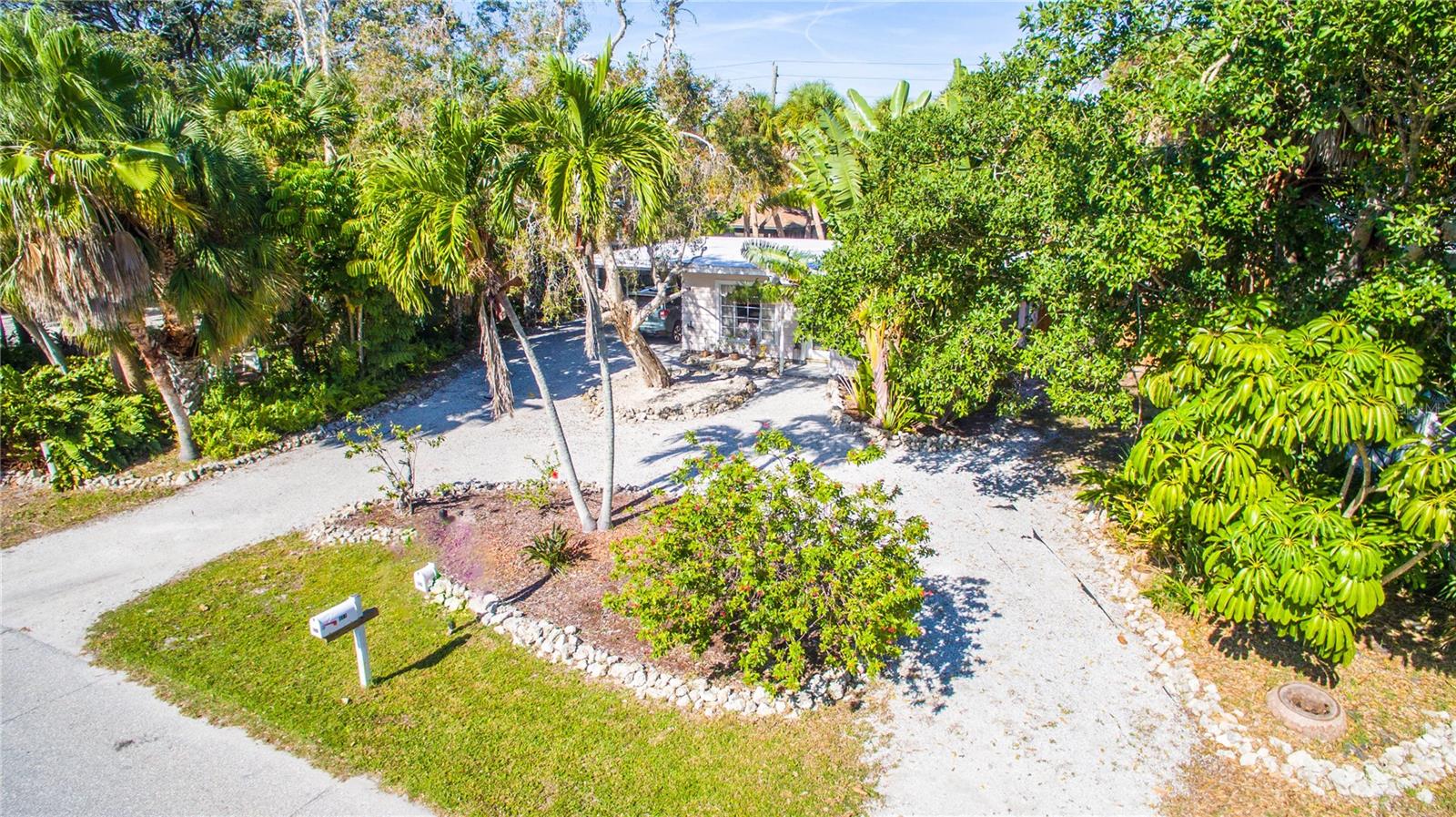 451 AVENIDA DE MAYO, SARASOTA, FL, 34242