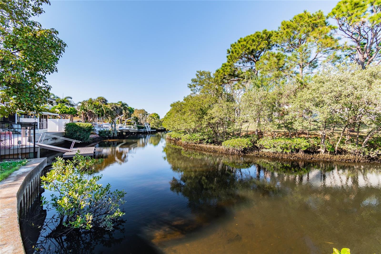 S FLORIDA AVE, TARPON SPRINGS, FL, 34689