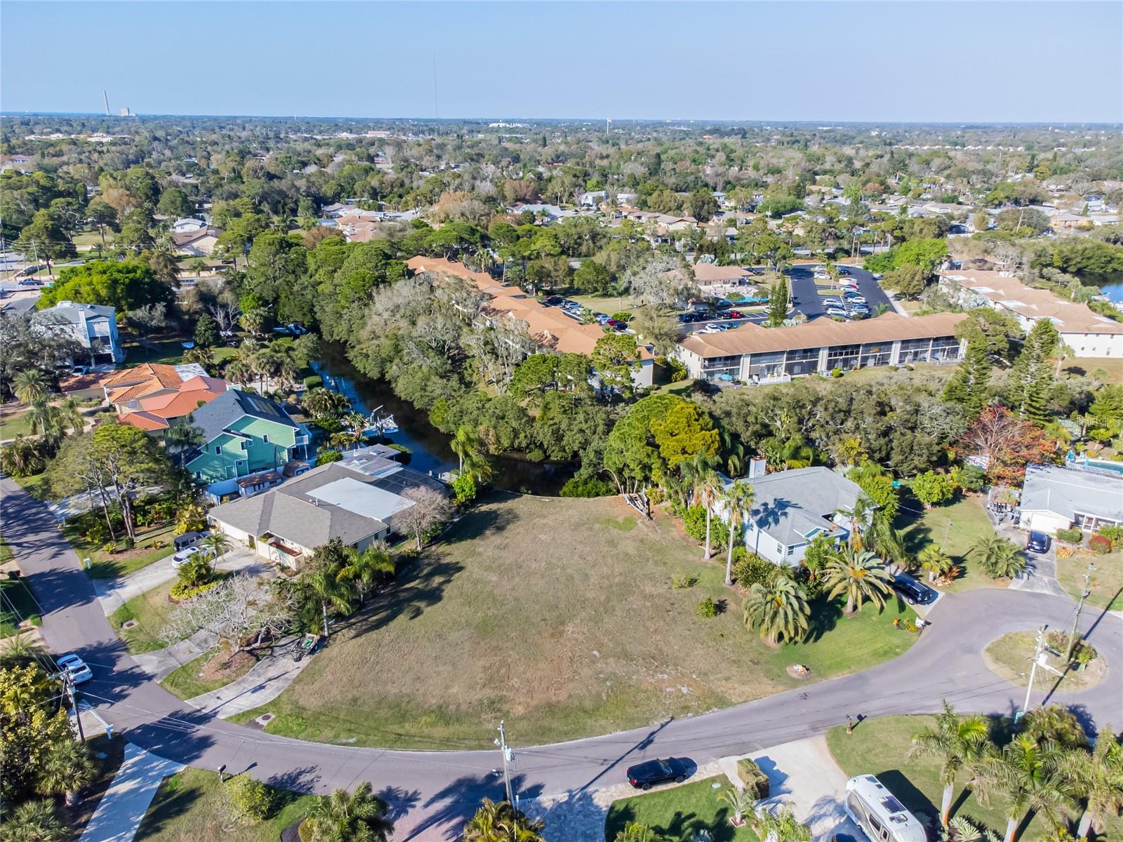 S FLORIDA AVE, TARPON SPRINGS, FL, 34689