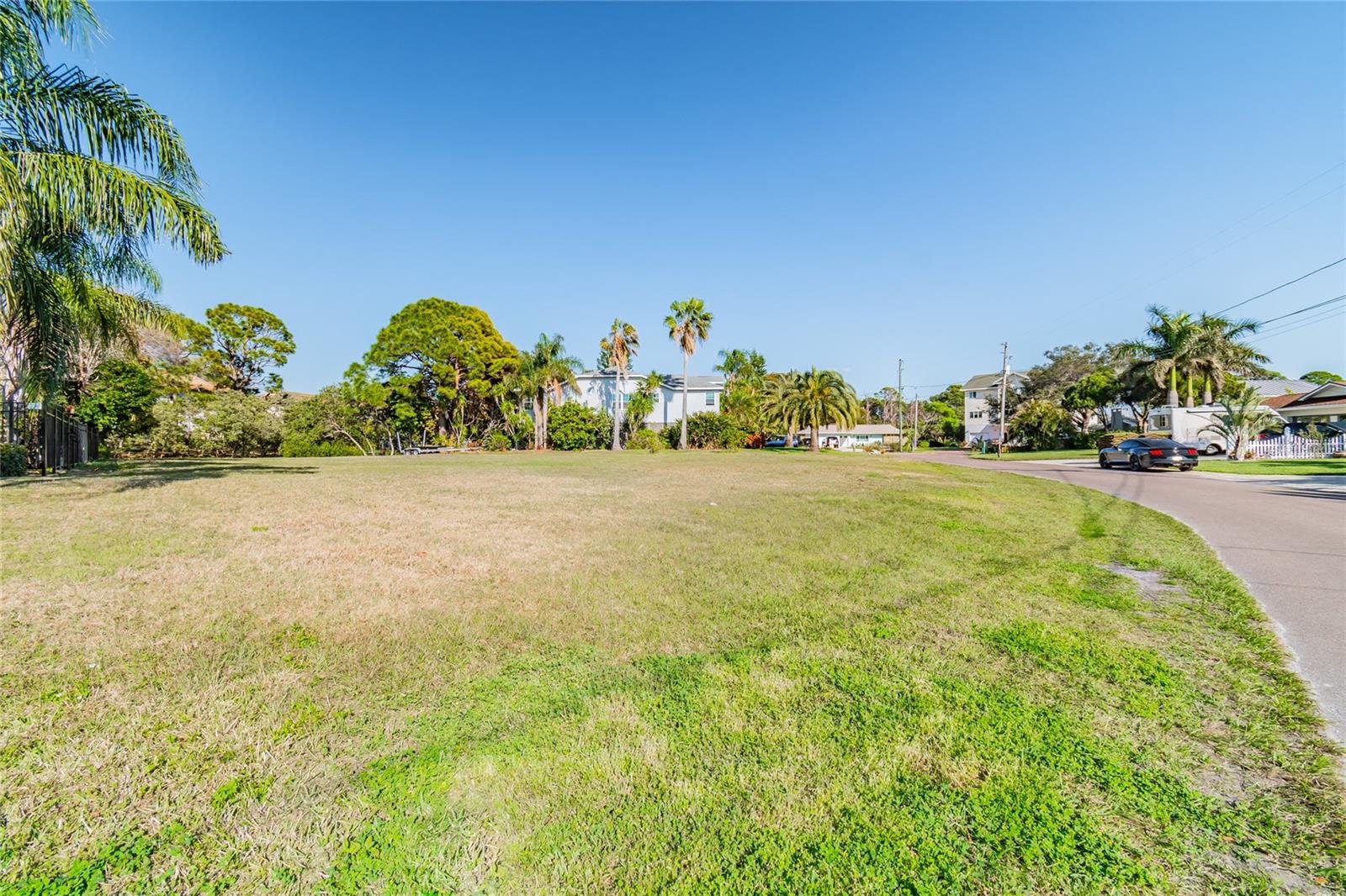 S FLORIDA AVE, TARPON SPRINGS, FL, 34689