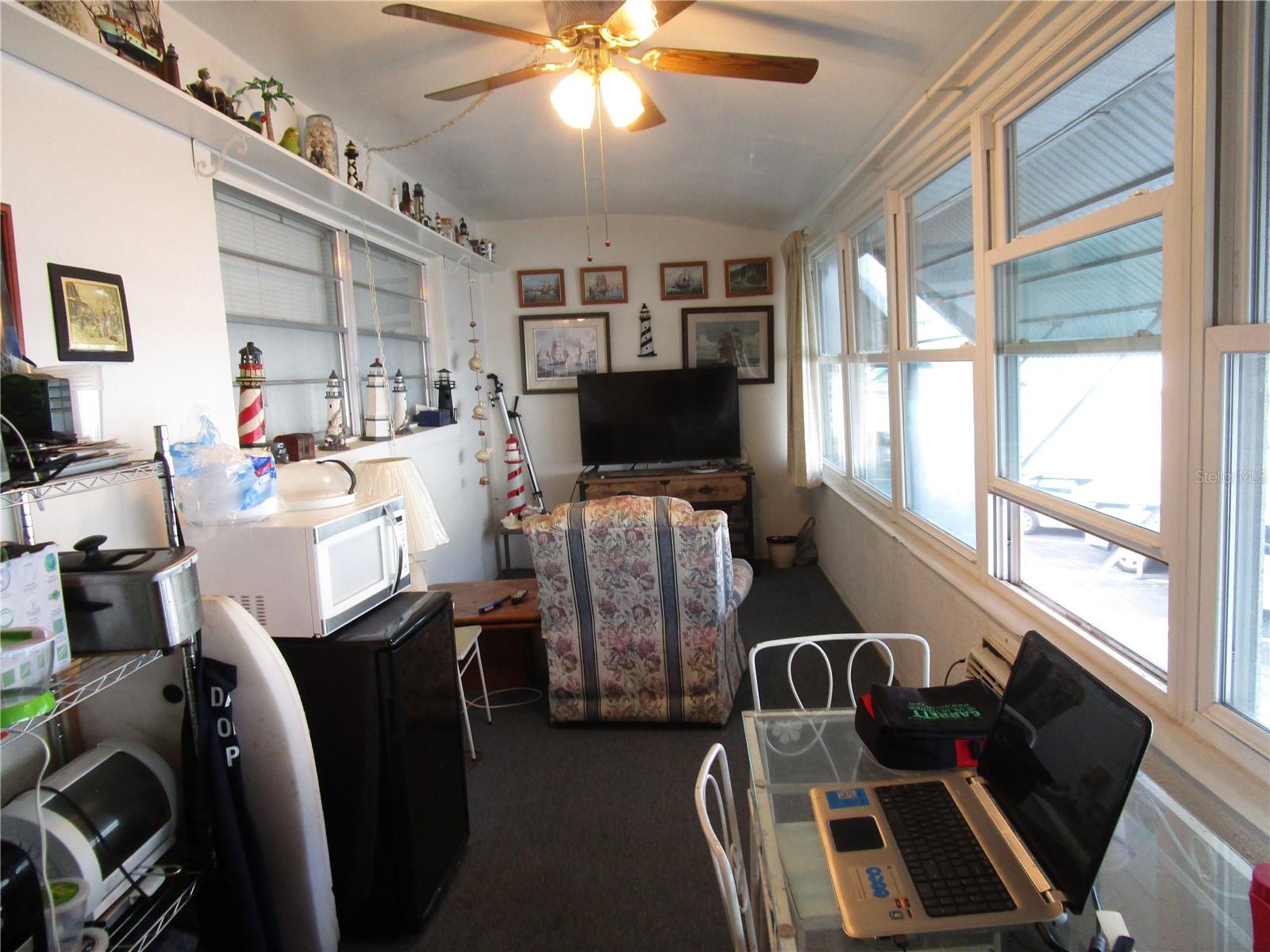 U8222848 Property Photo