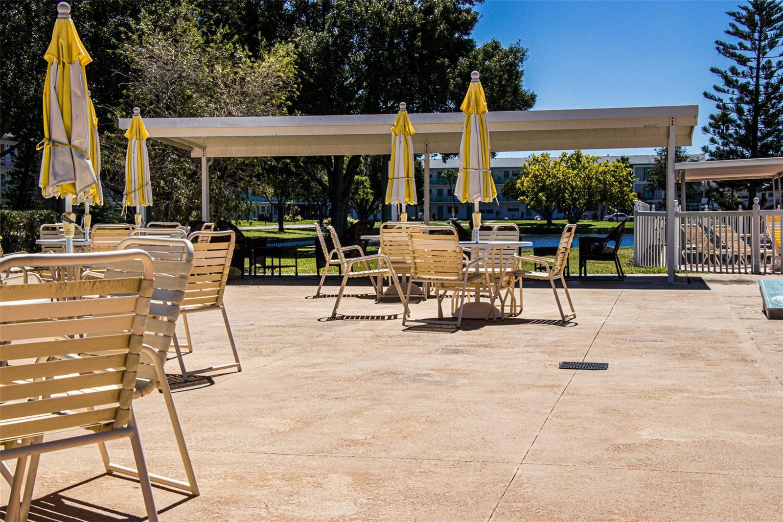 U8222848 Property Photo