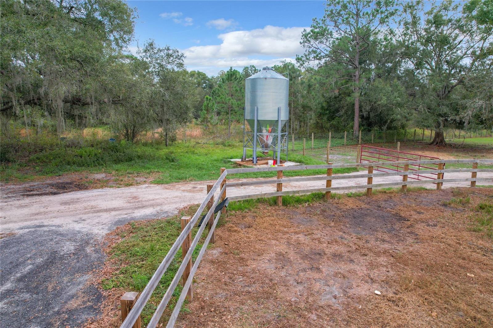 11350 OLD GRADE RD, POLK CITY, FL, 33868
