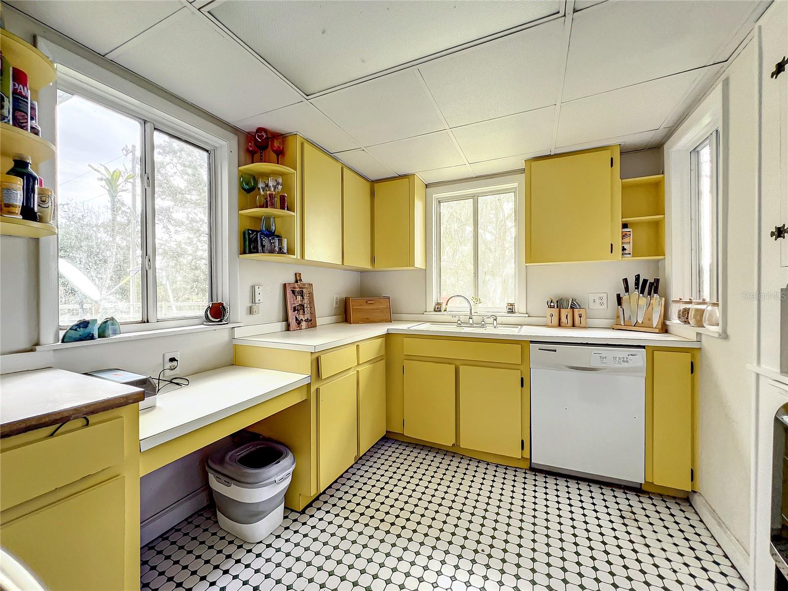 11350 OLD GRADE RD, POLK CITY, FL, 33868