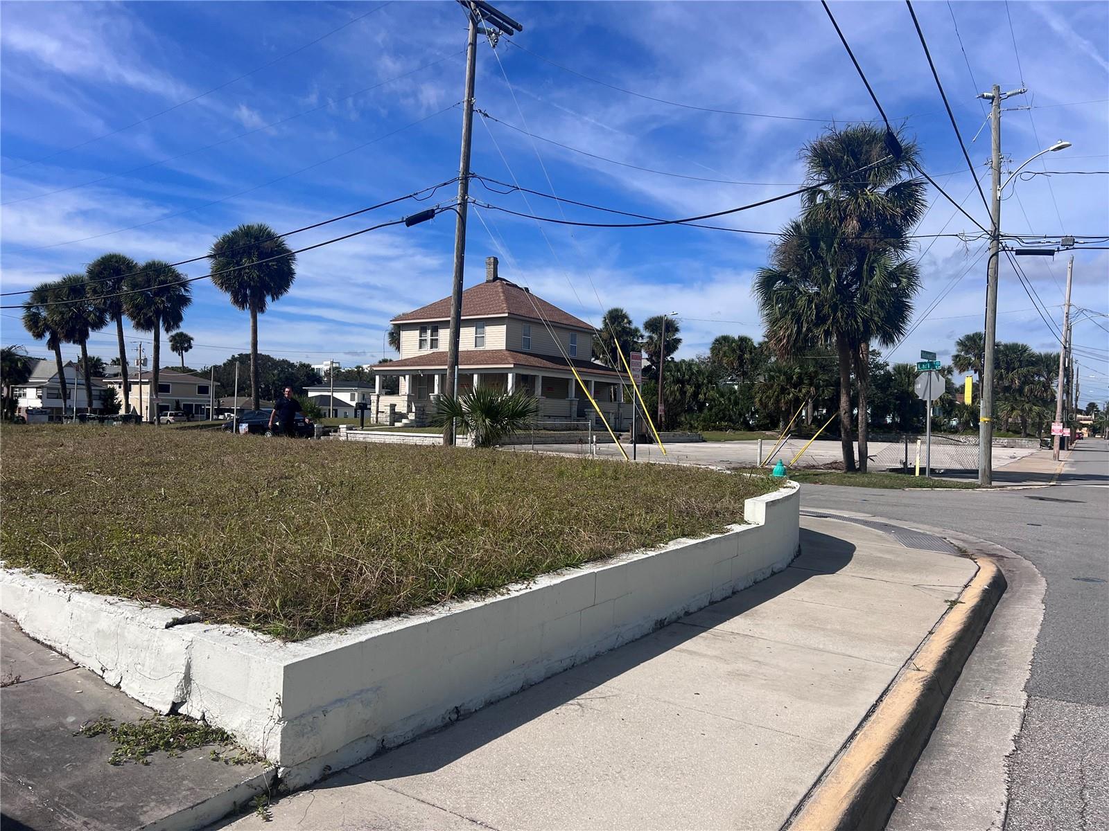 EARL ST, DAYTONA BEACH, FL, 32118