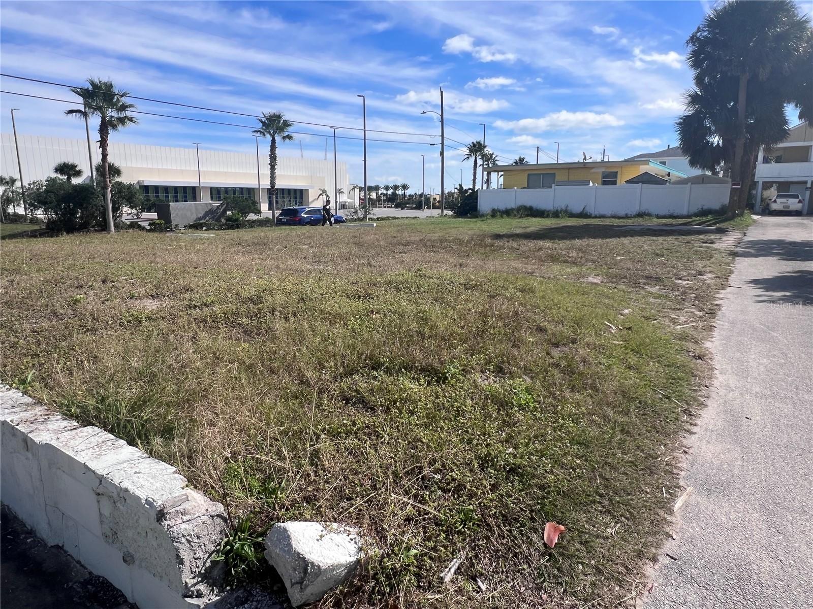 EARL ST, DAYTONA BEACH, FL, 32118