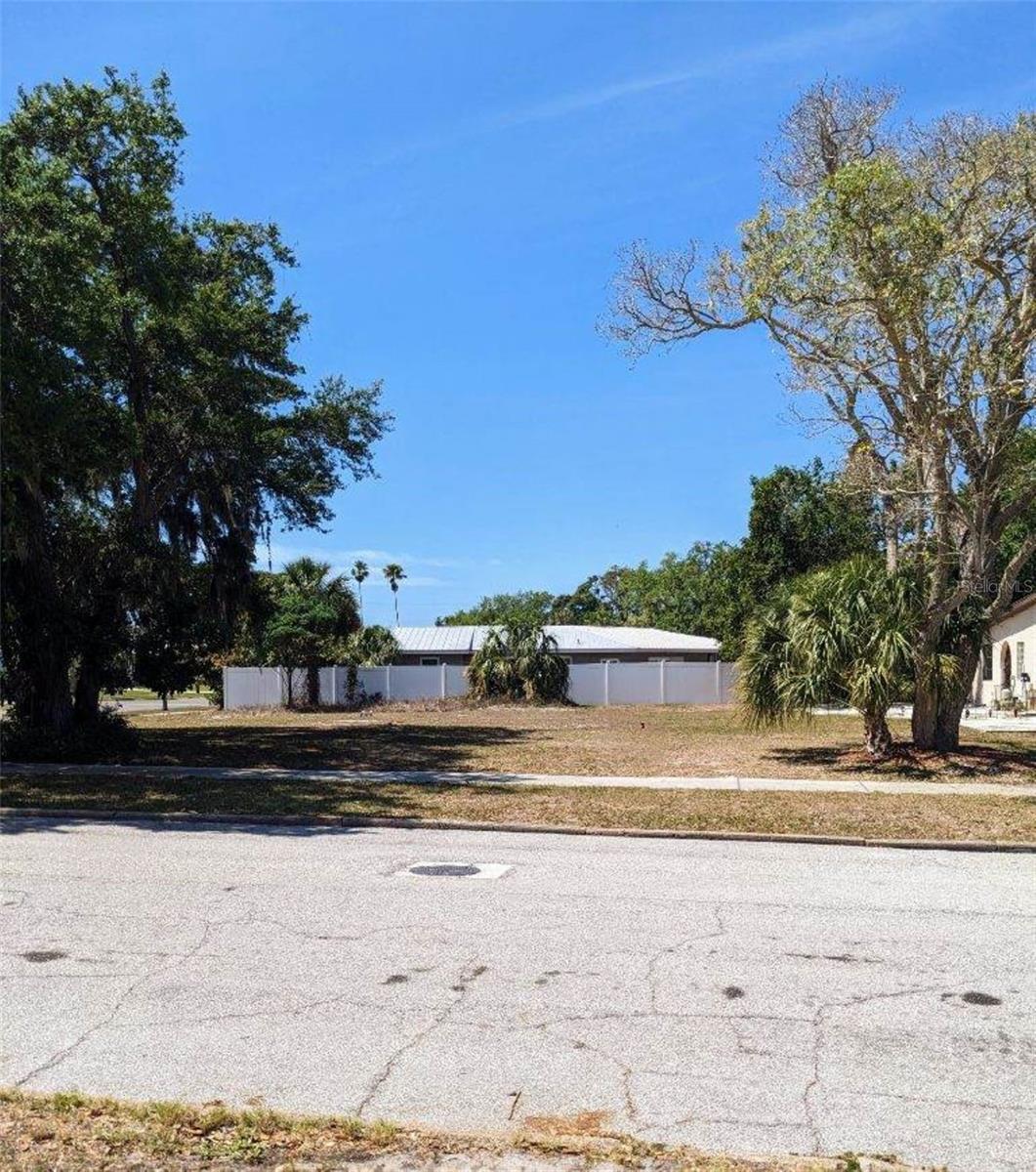 PHILLIPS ST, SARASOTA, FL, 34243