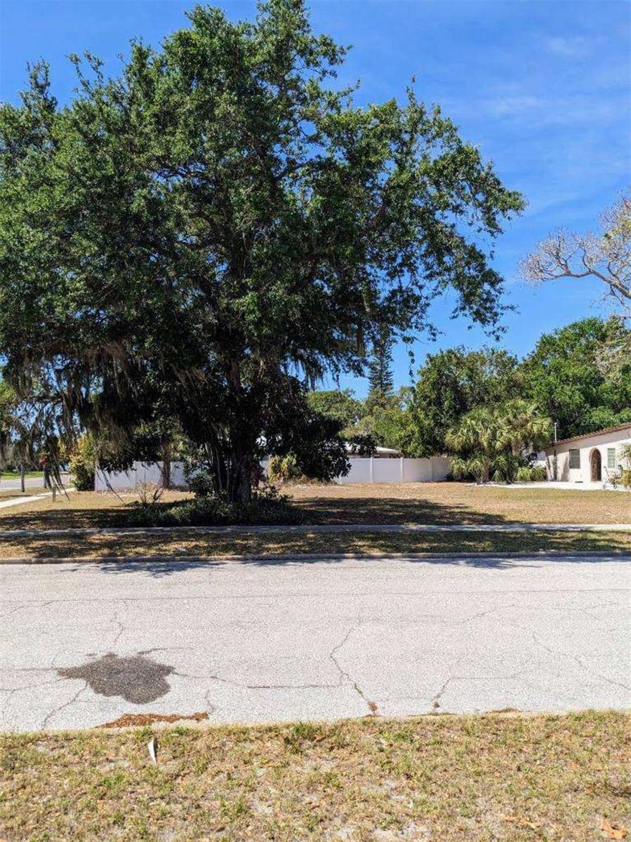 PHILLIPS ST, SARASOTA, FL, 34243