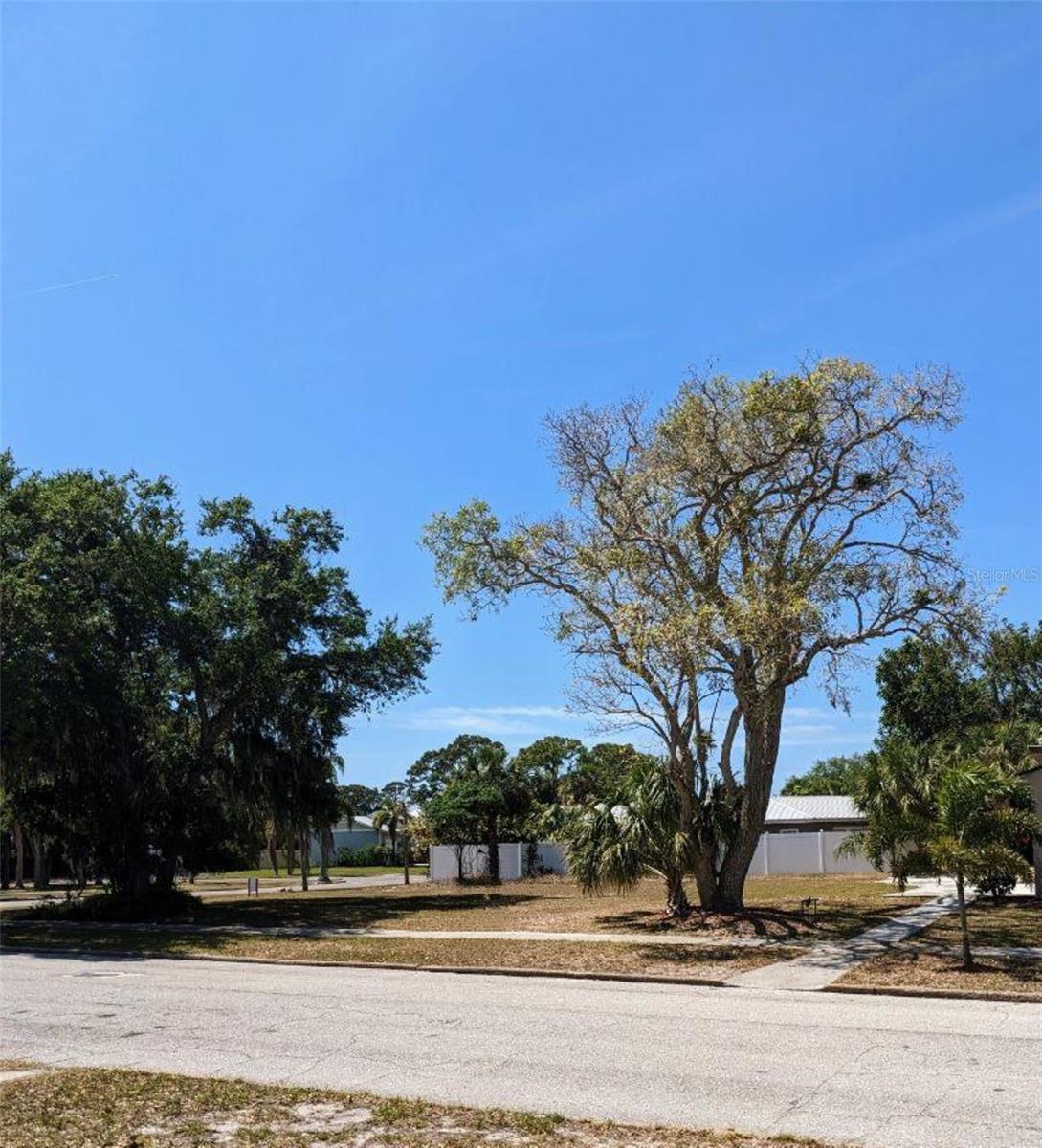 PHILLIPS ST, SARASOTA, FL, 34243