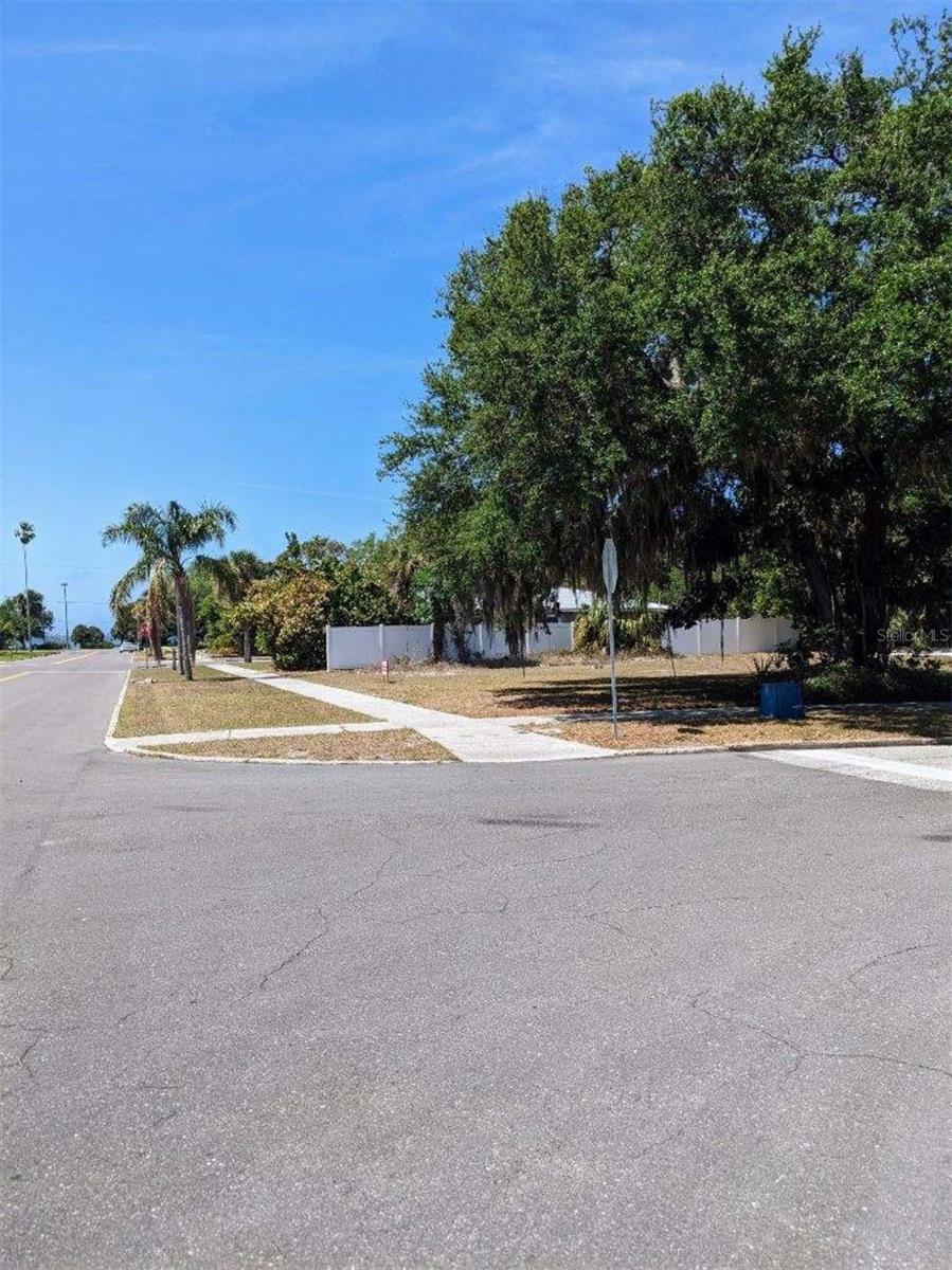 PHILLIPS ST, SARASOTA, FL, 34243