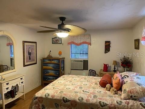 130 H H Burch RD, OAK HILL, FL, 32759