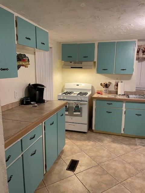 130 H H Burch RD, OAK HILL, FL, 32759