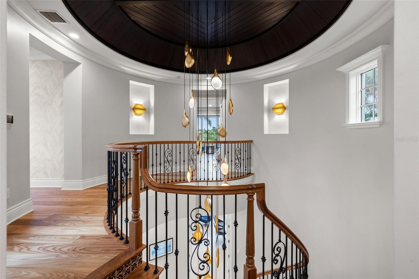 851 BRIGHTWATERS BLVD NE, ST PETERSBURG, FL, 33704