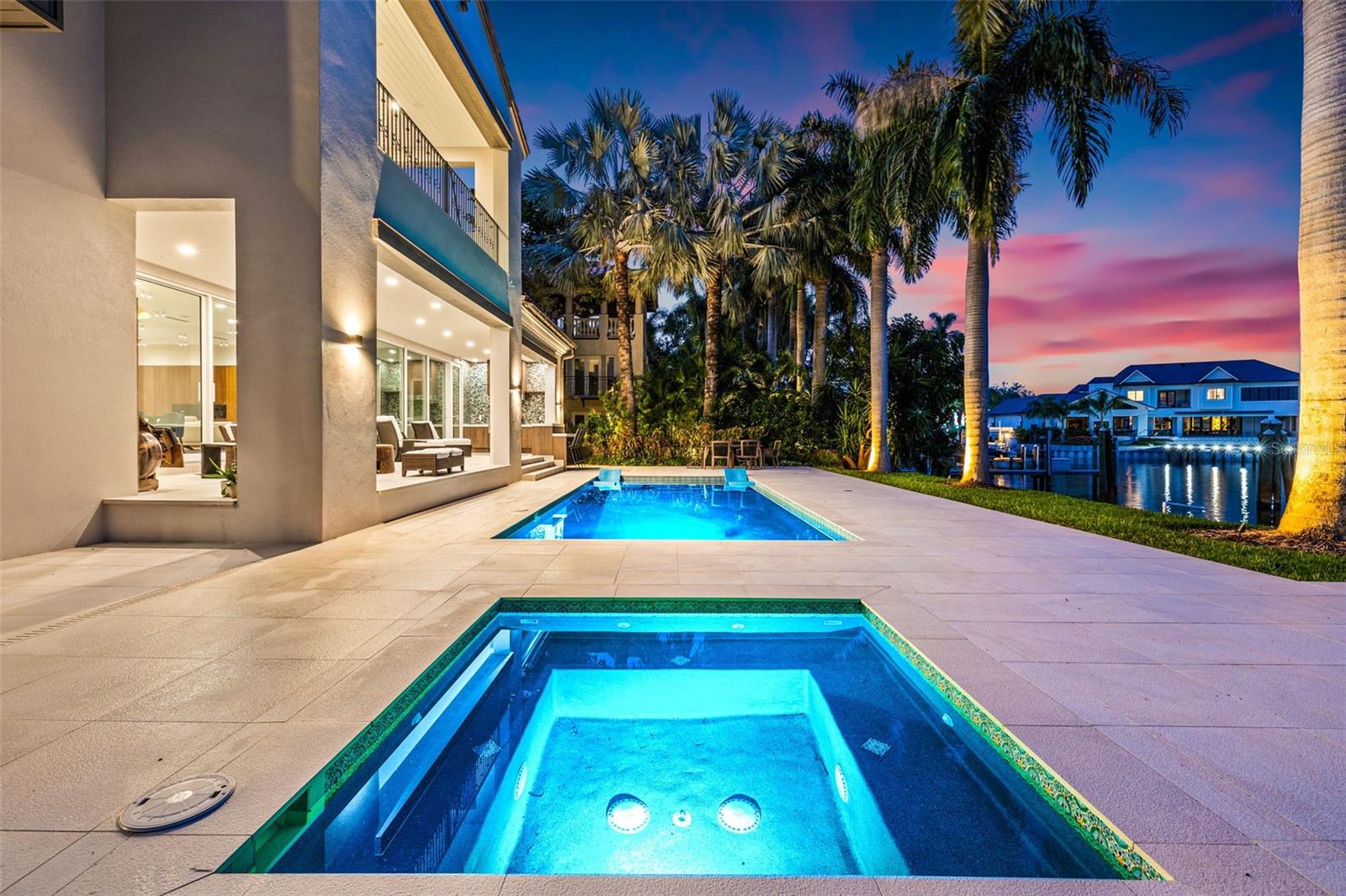 851 BRIGHTWATERS BLVD NE, ST PETERSBURG, FL, 33704