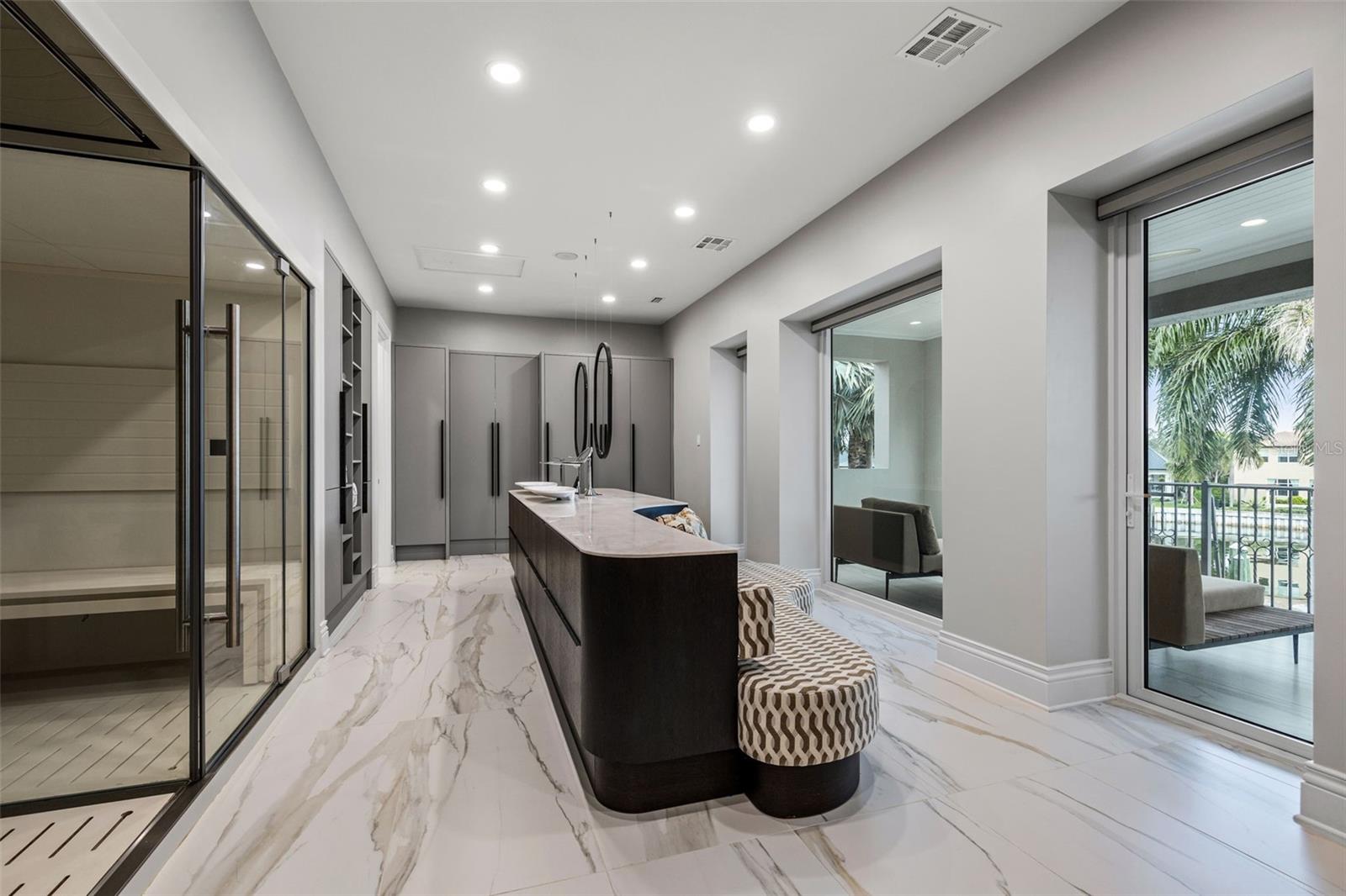 851 BRIGHTWATERS BLVD NE, ST PETERSBURG, FL, 33704