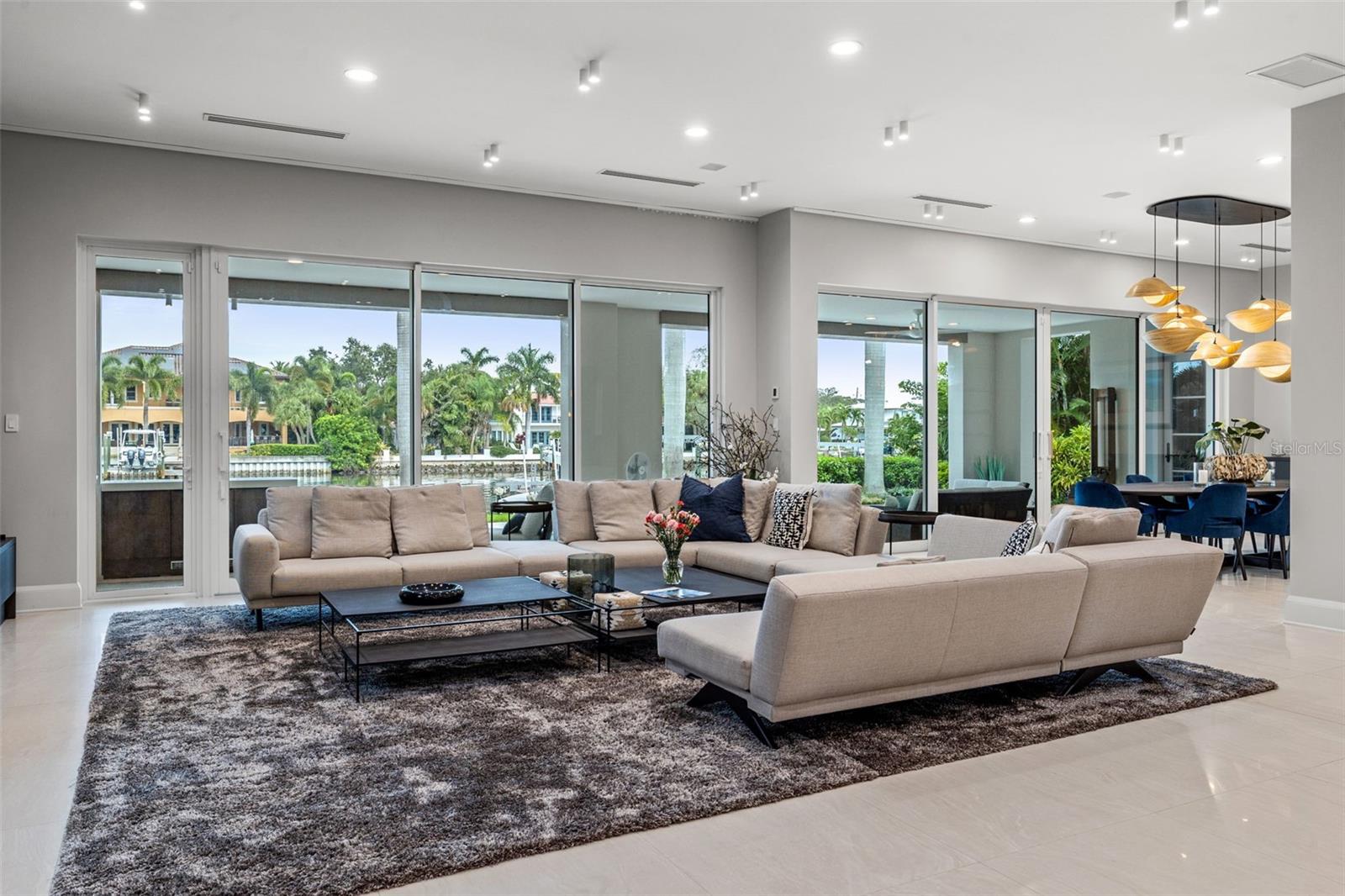 851 BRIGHTWATERS BLVD NE, ST PETERSBURG, FL, 33704