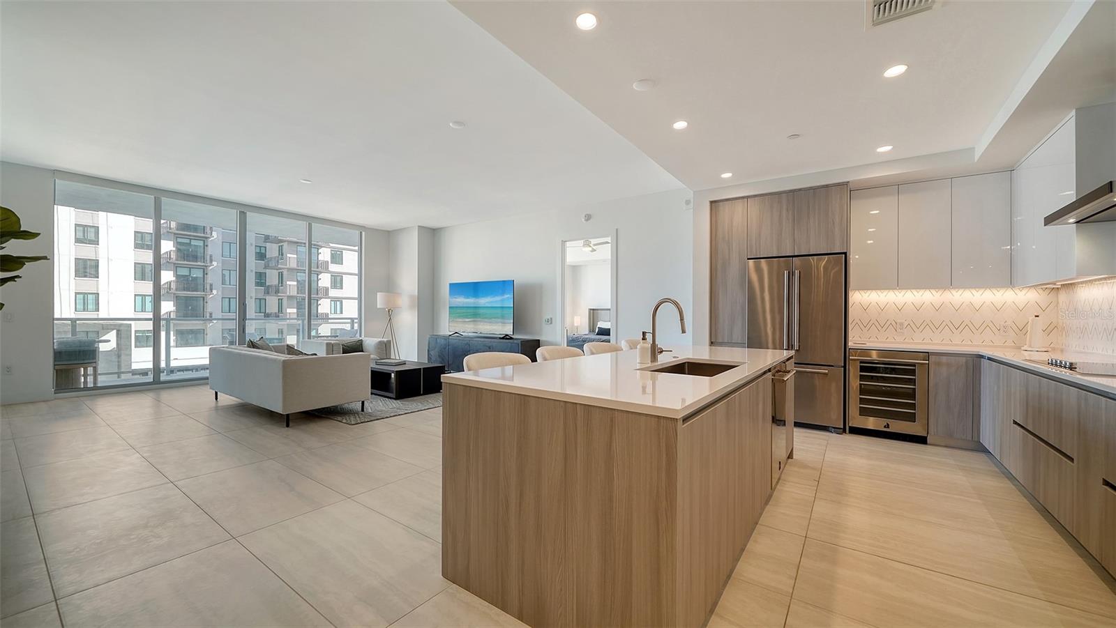 301 QUAY COMMONS DR #704, SARASOTA, FL, 34236