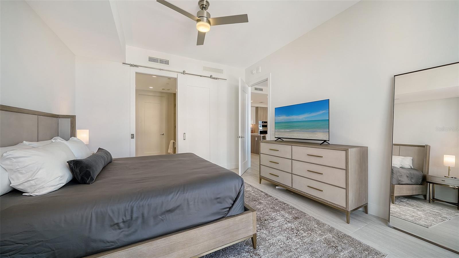 301 QUAY COMMONS DR #704, SARASOTA, FL, 34236