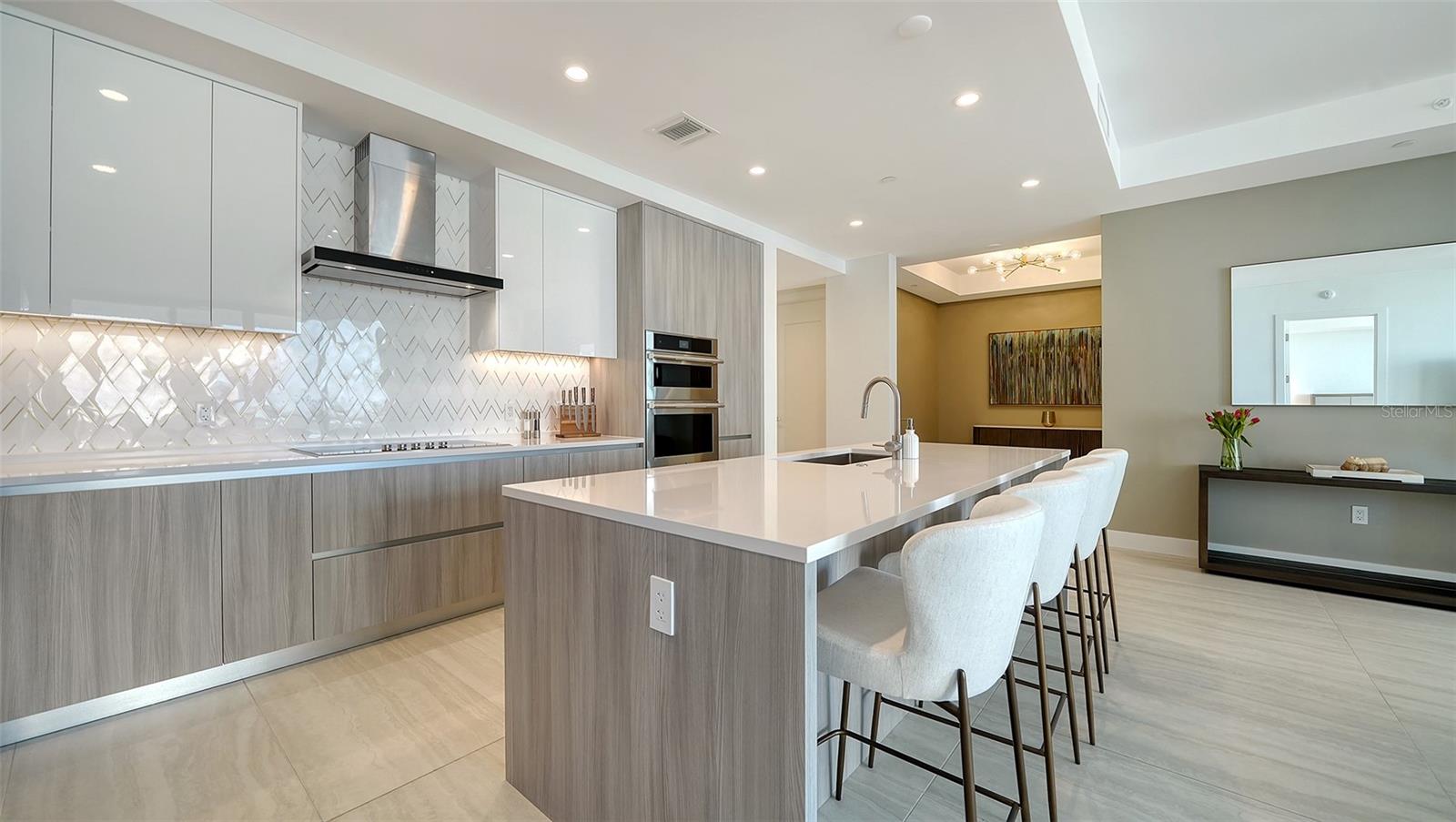 301 QUAY COMMONS DR #704, SARASOTA, FL, 34236