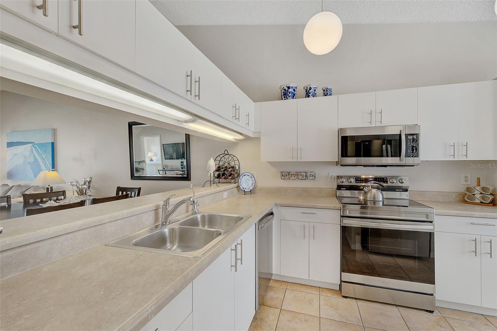 4706 SAND TRAP STREET CIR E #202, BRADENTON, FL, 34203
