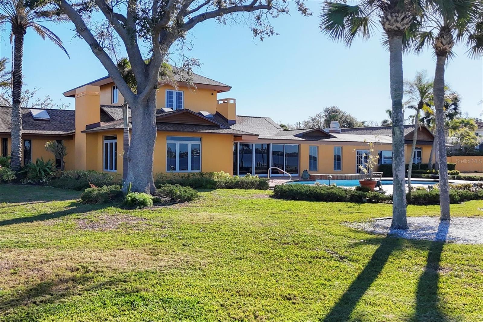 1136 N LAKE SHORE DR, SARASOTA, FL, 34231