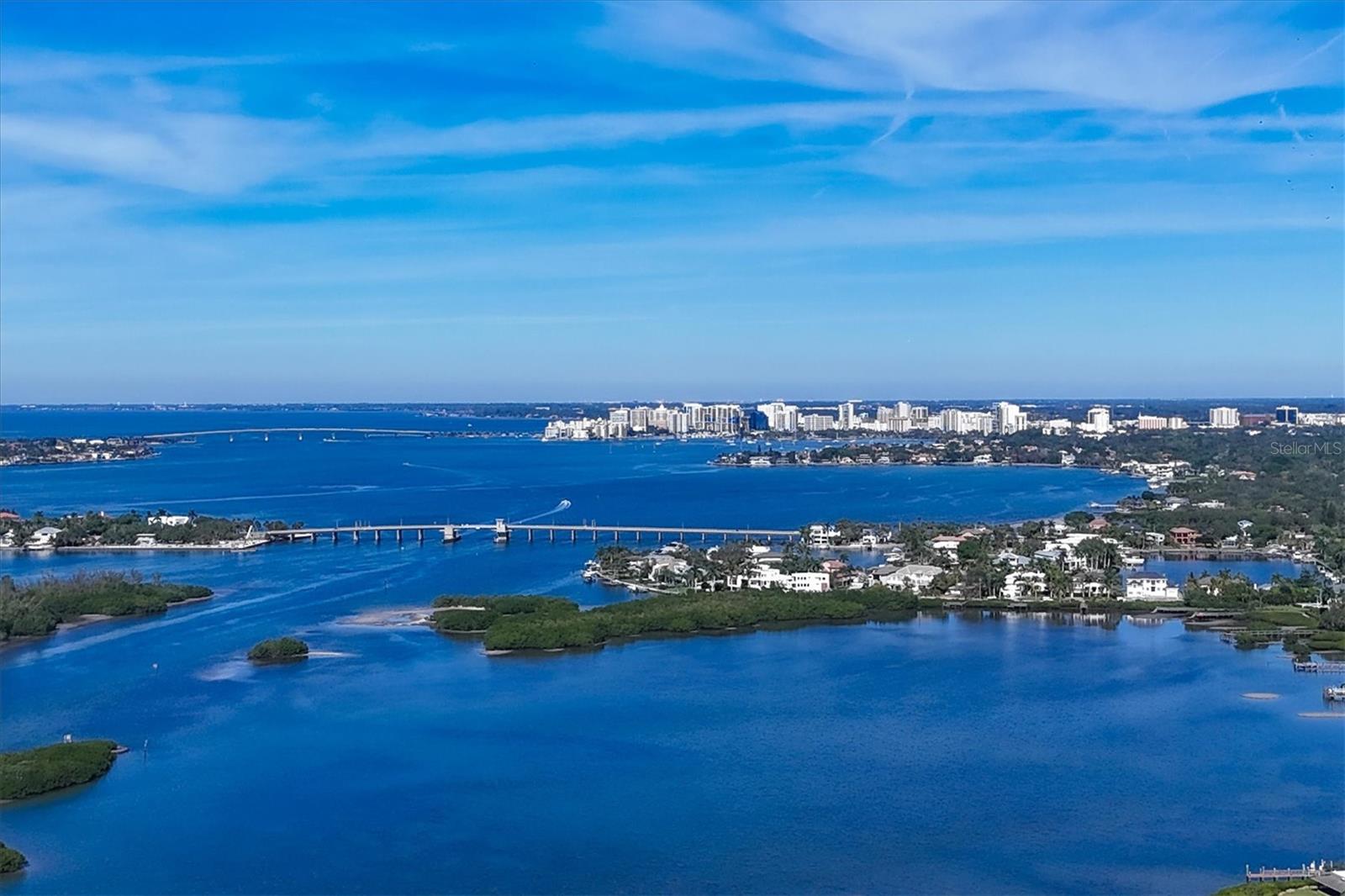1136 N LAKE SHORE DR, SARASOTA, FL, 34231