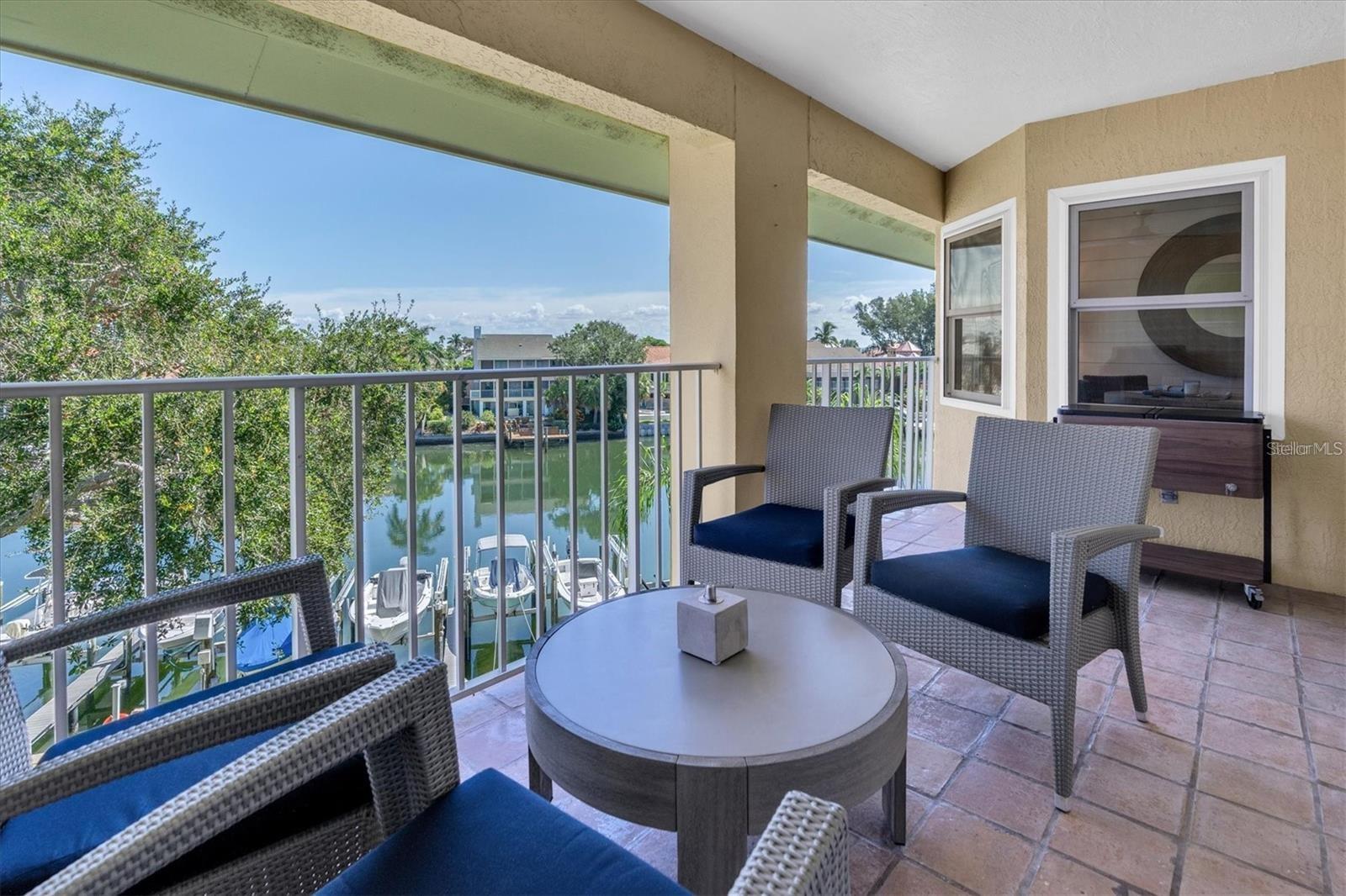 1125 PINELLAS BAYWAY S #302, TIERRA VERDE, FL, 33715