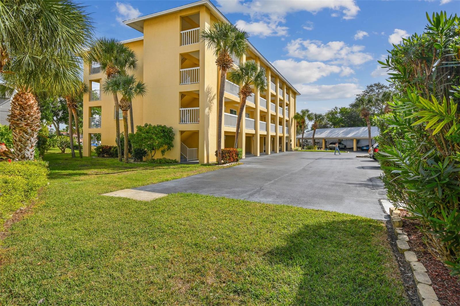 1125 PINELLAS BAYWAY S #302, TIERRA VERDE, FL, 33715