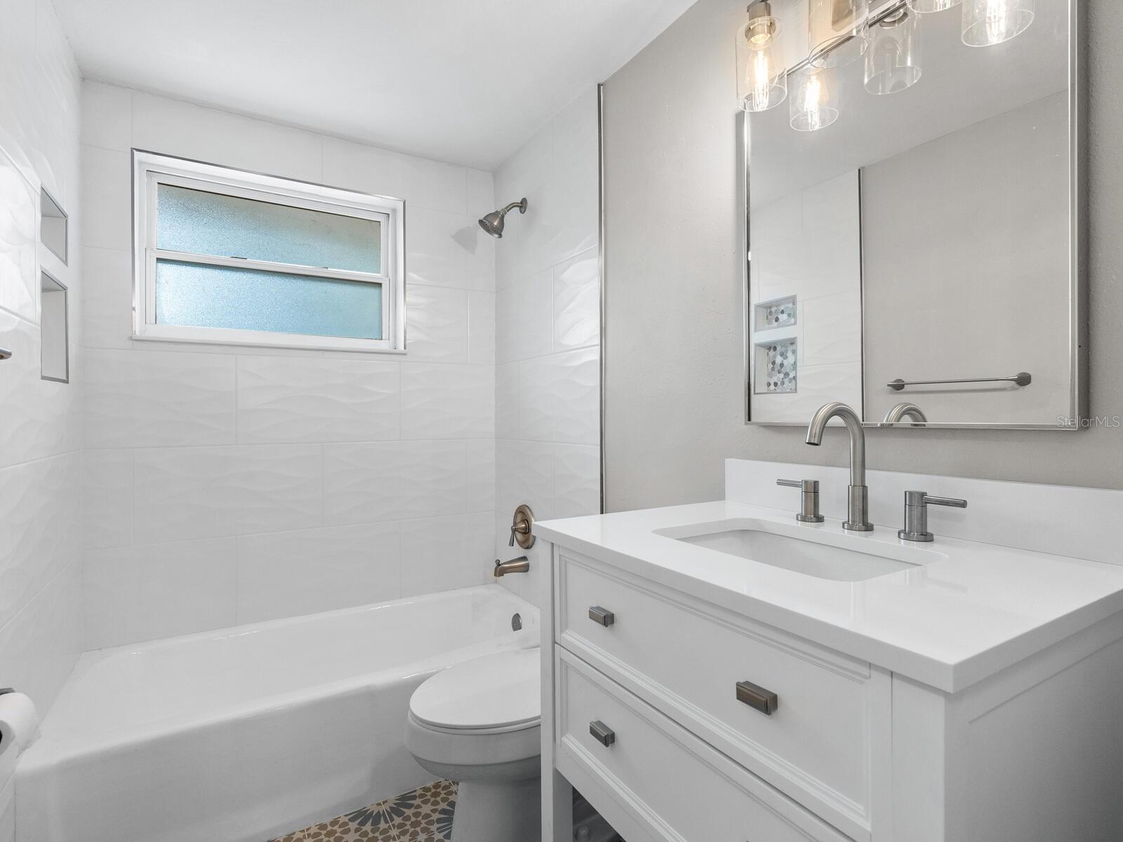 620 N SHADE AVE, SARASOTA, FL, 34237