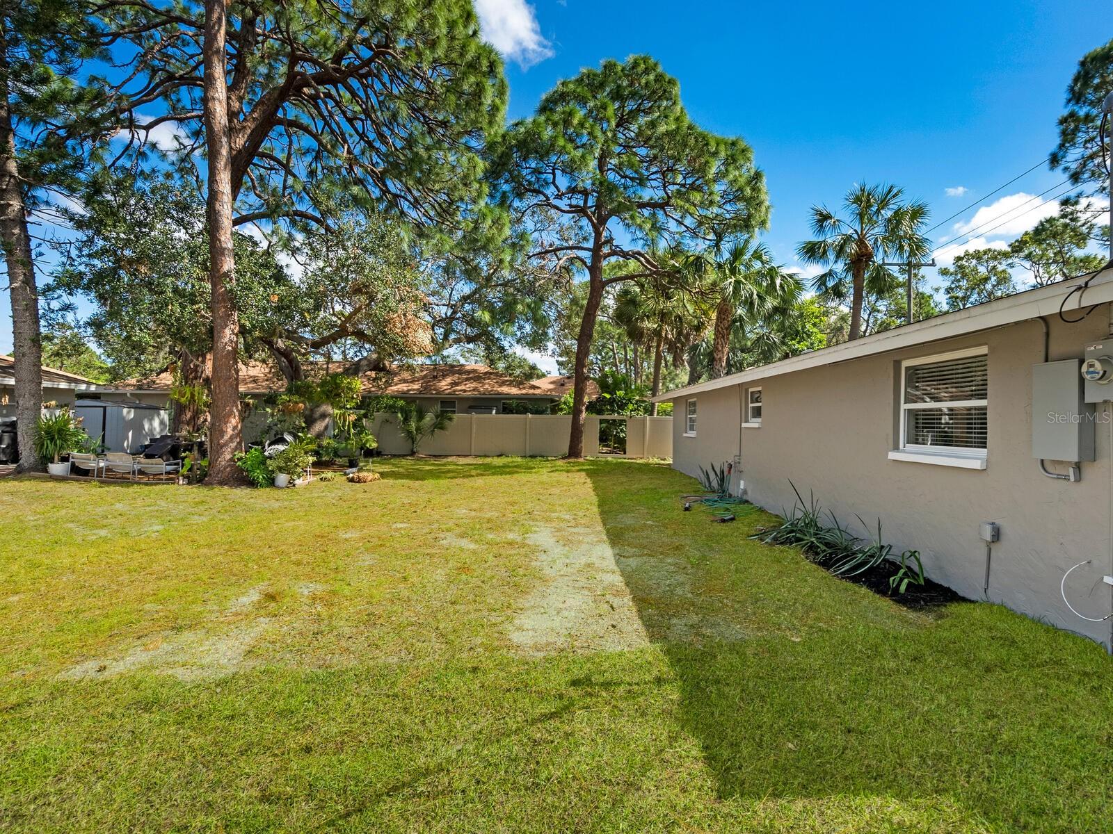 620 N SHADE AVE, SARASOTA, FL, 34237