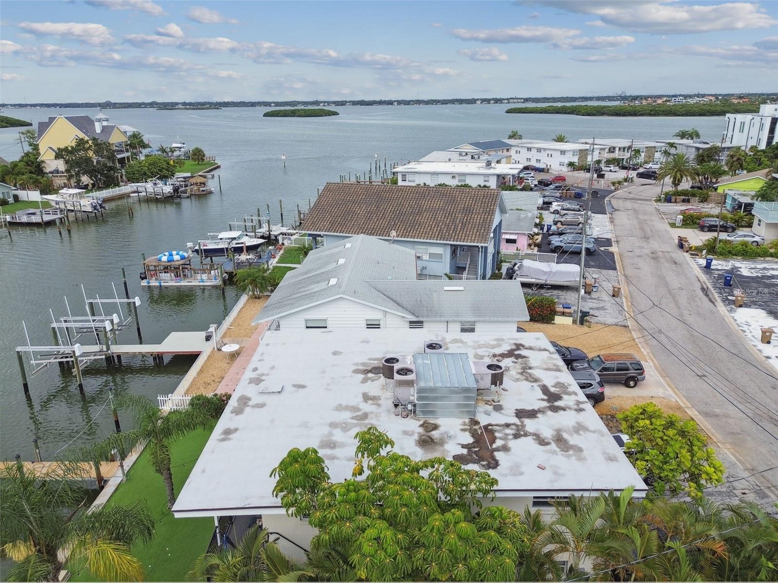 515 129TH AVE E, MADEIRA BEACH, FL, 33708