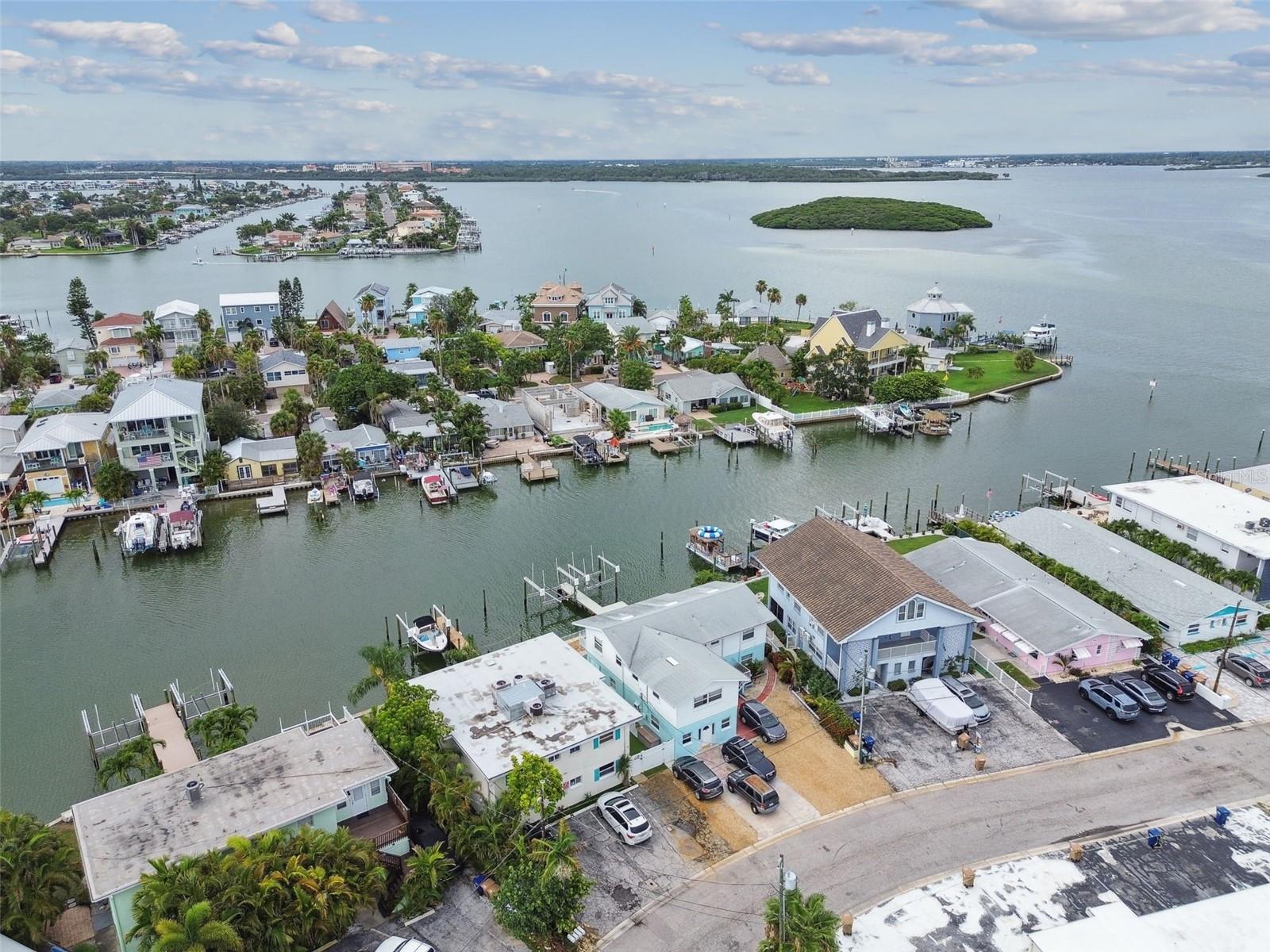 515 129TH AVE E, MADEIRA BEACH, FL, 33708